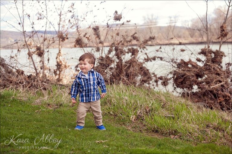Outdoor Spring Family Photographer Little Boy Kara Abbey Photography Irwin, PA Pittsburgh, PA Monroeville, PA Greensburg, PA