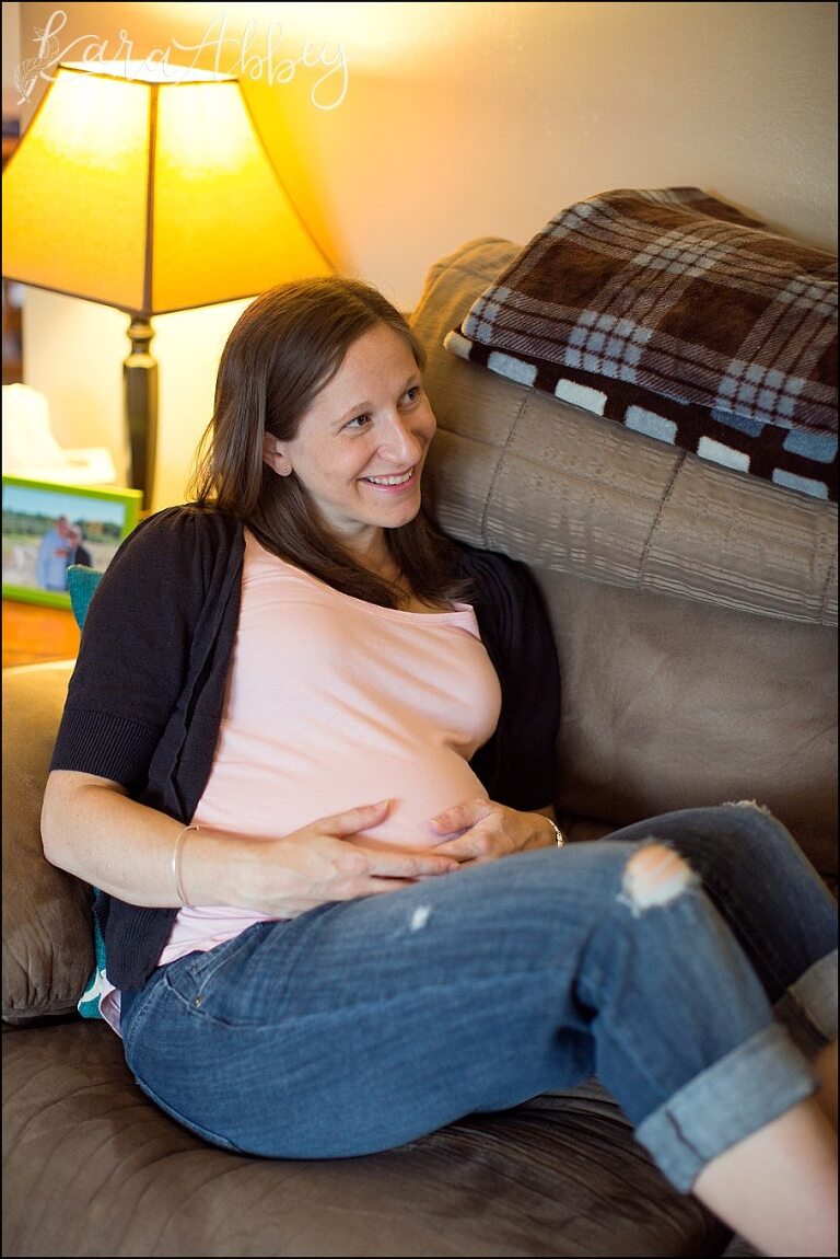 Laid Back Relaxed Maternity Photos at Home in Vestal, NY by Kara Abbey Photography in Irwin, PA