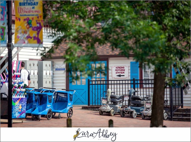 tips for nursing moms who need to breastfeed their sweet little babies in amusement parks (from someone who visited 10 parks with a 6 month old!) Dutch Wonderland