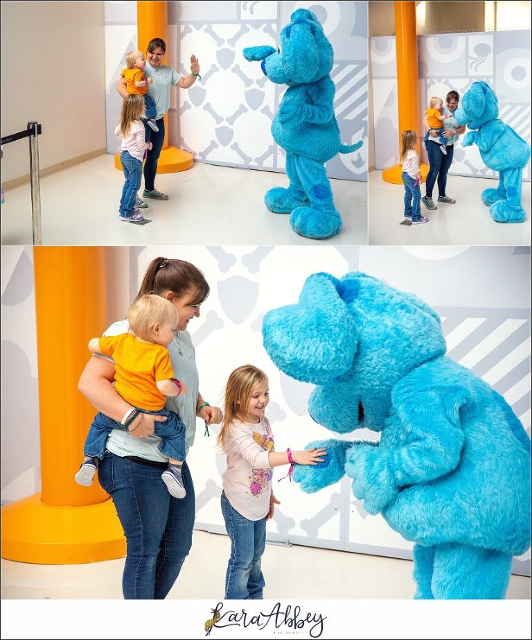 American Dream Mall Nickelodeon Universe Tips and Tricks - Meeting Blue's Clues Character